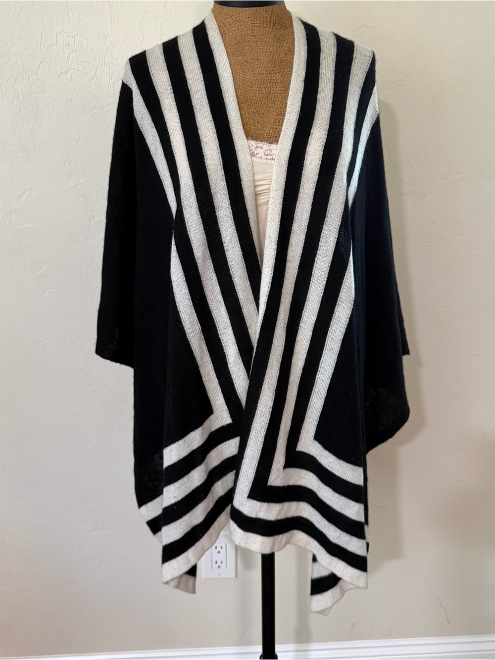Charter Club Luxury 100% Cashmere Black & White Striped Knit Cape Wrap One Size